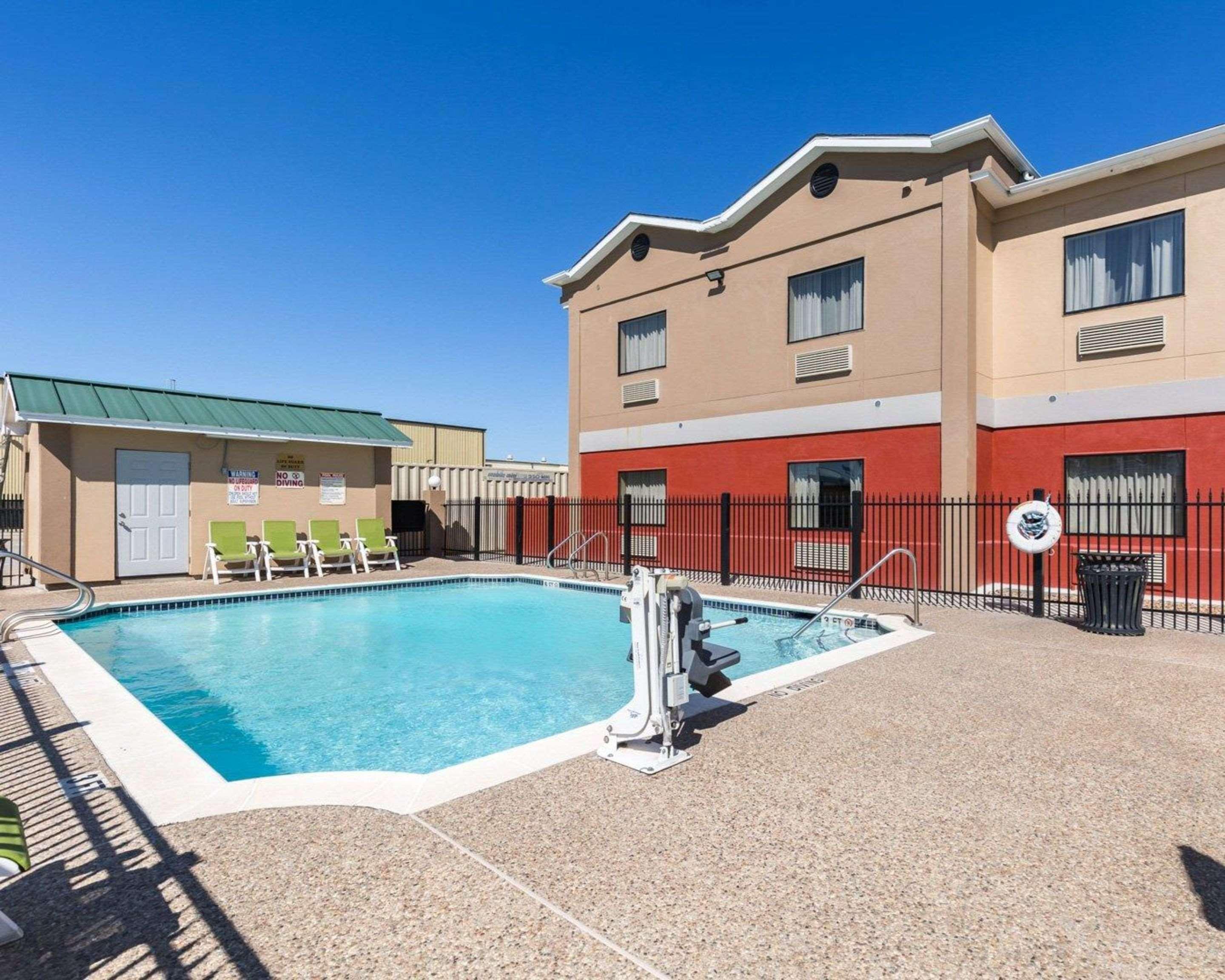 Econo Lodge Inn&Suites East Houston Exterior foto