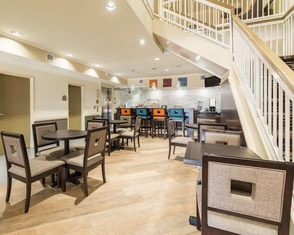 Econo Lodge Inn&Suites East Houston Restaurante foto
